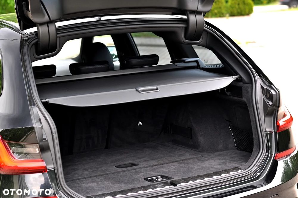 BMW Seria 3 320d M Sport sport - 13
