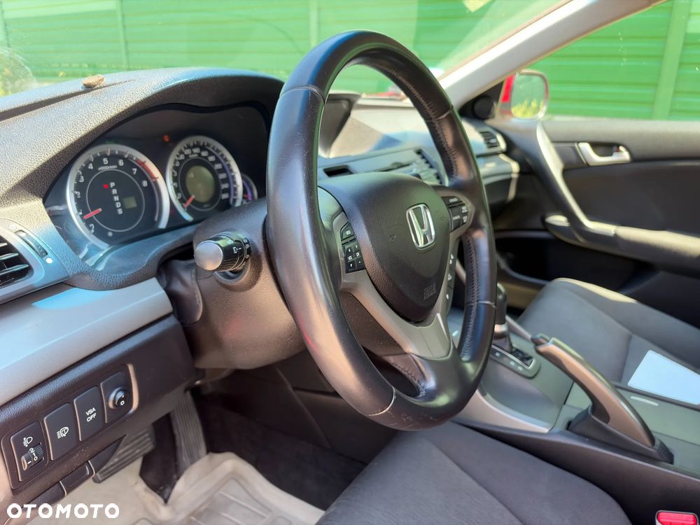 Honda Accord 2.0 Elegance - 31