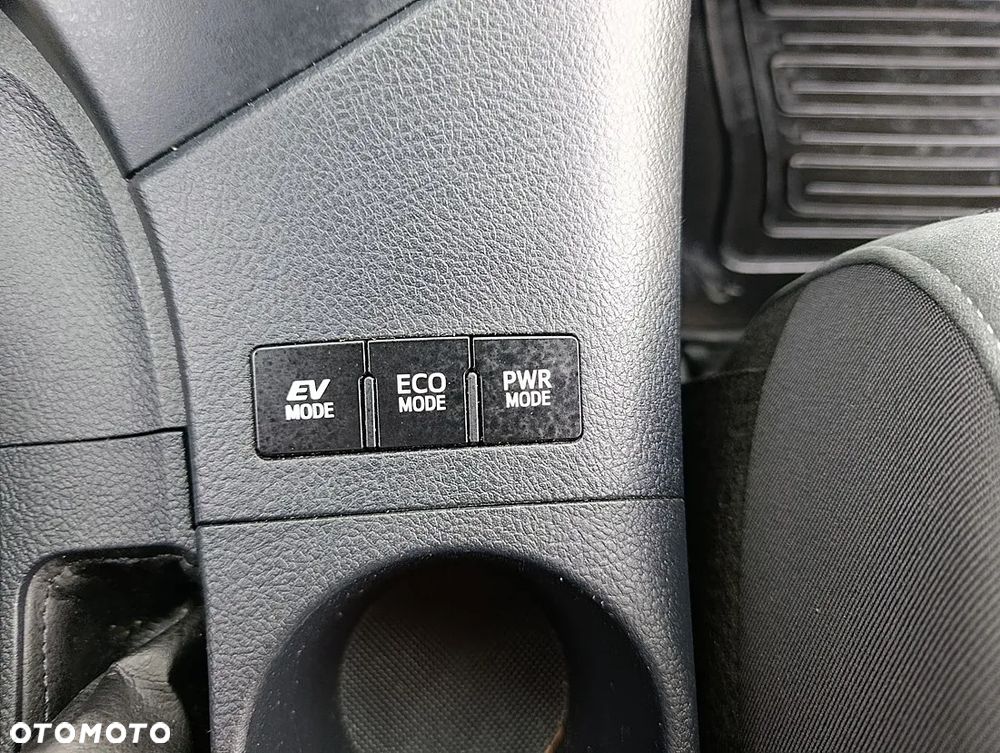 Toyota Auris Hybrid 135 Selection - 26