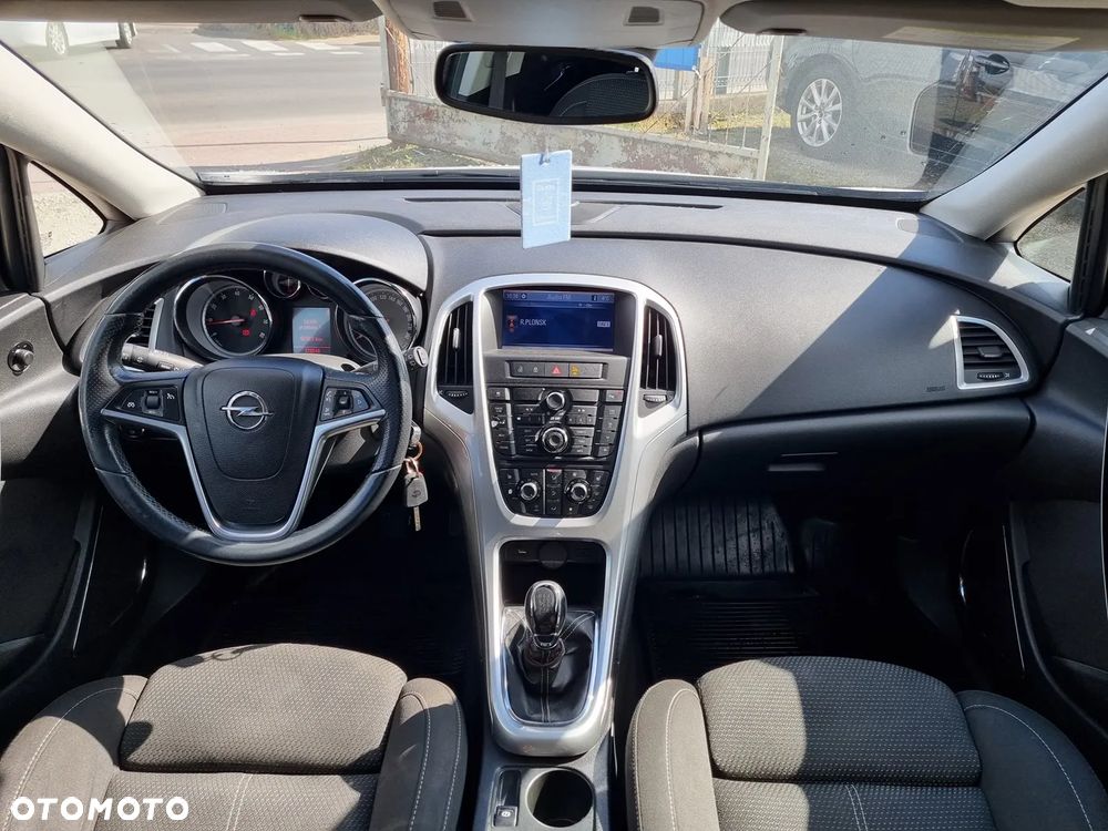 Opel Astra 1.6 Turbo White Edition - 11