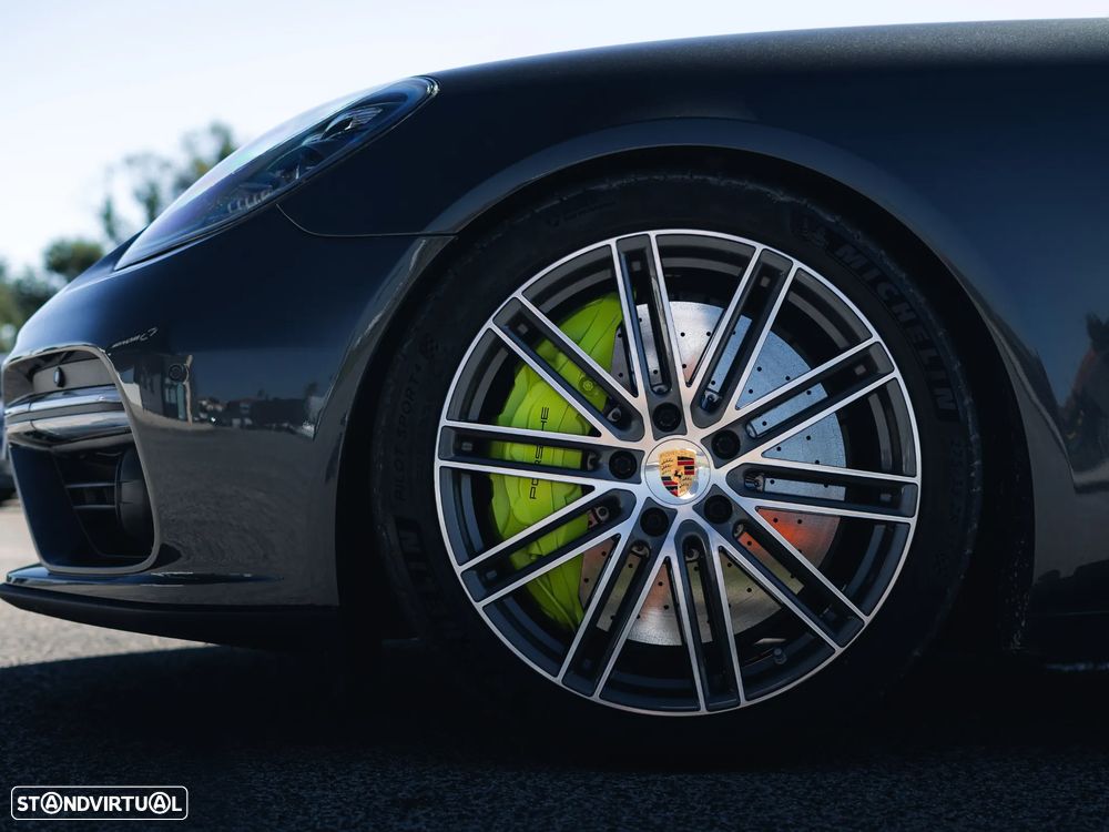 Porsche Panamera Sport Turismo Turbo S E-Hybrid - 12