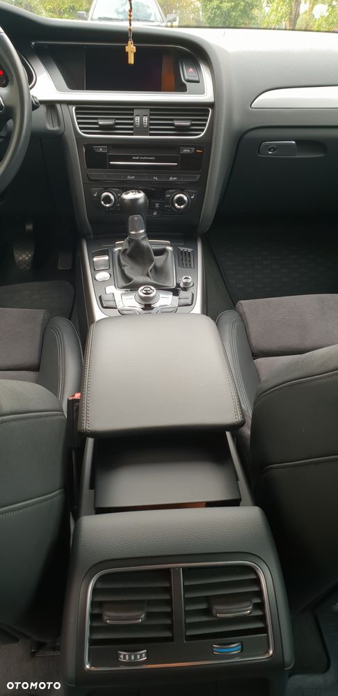 Audi A4 Allroad - 11