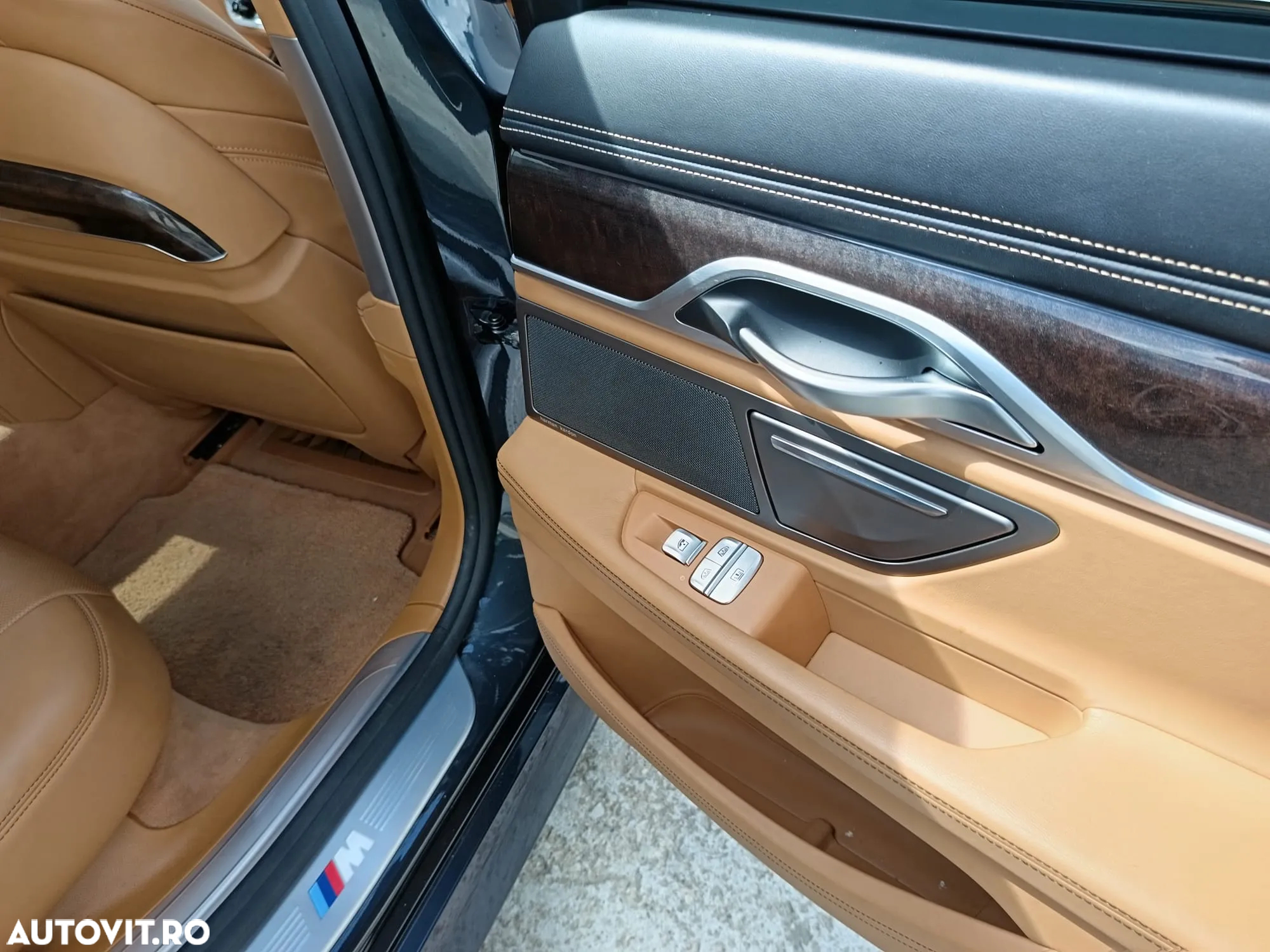 BMW Seria 7 740d xDrive - 25