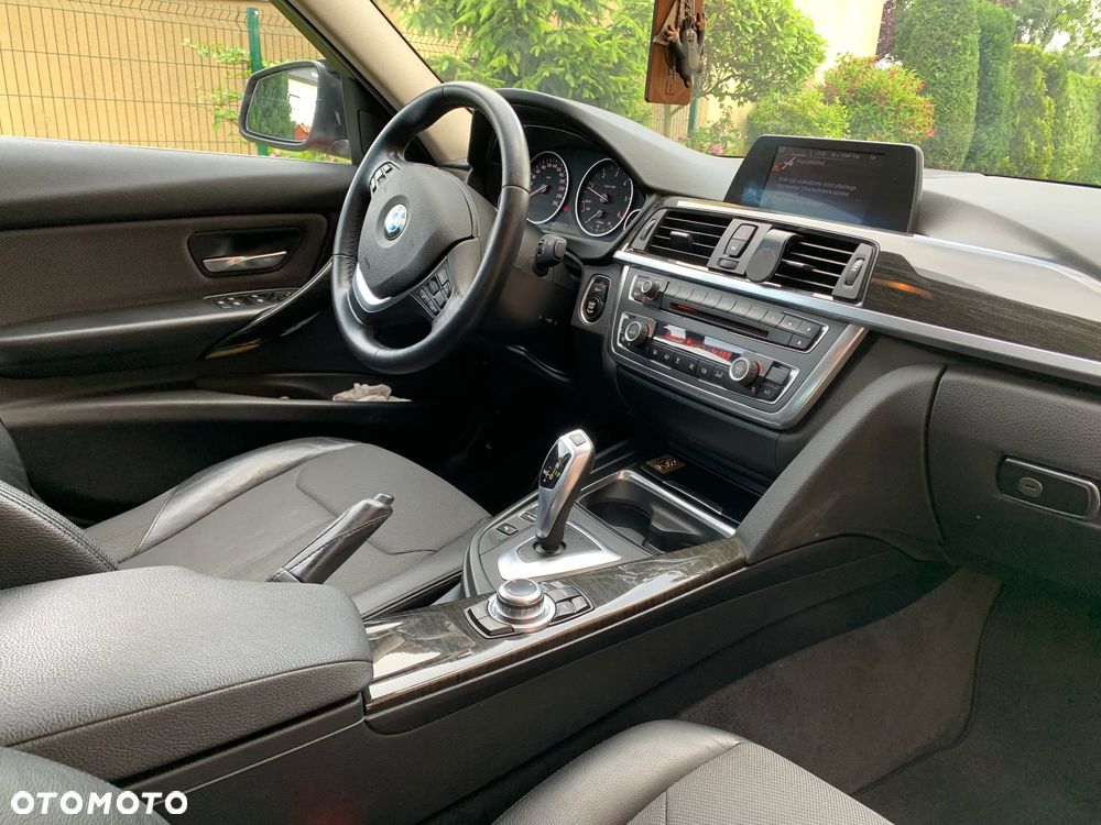 BMW Seria 3 318d Luxury Line - 20