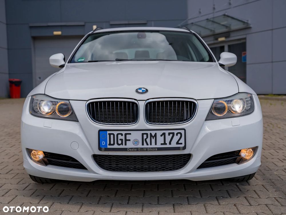 BMW Seria 3 318d DPF Edition Lifestyle - 9