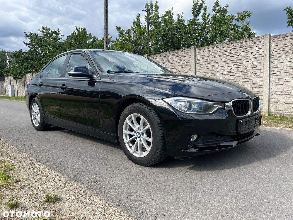 BMW Seria 3 318d - 2