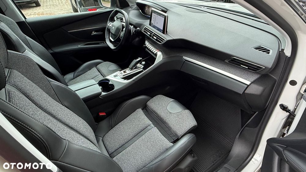 Peugeot 3008 1.2 PureTech Allure Pack S&S EAT8 - 33