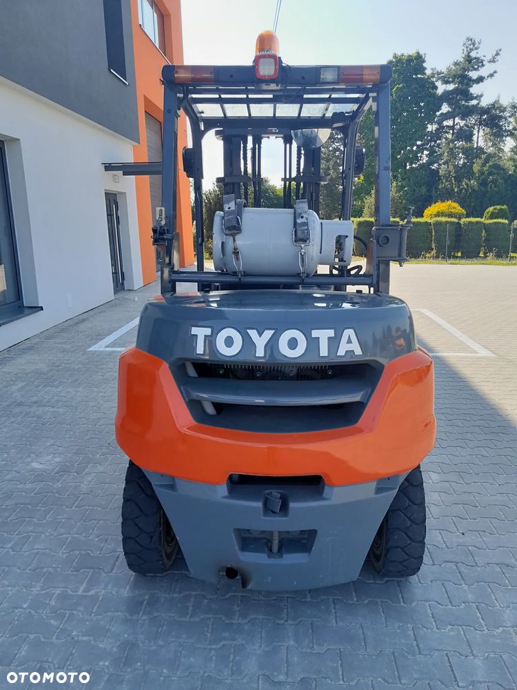 Toyota - 6