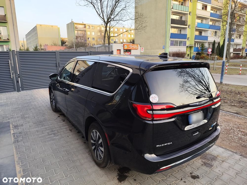 Chrysler Pacifica - 12