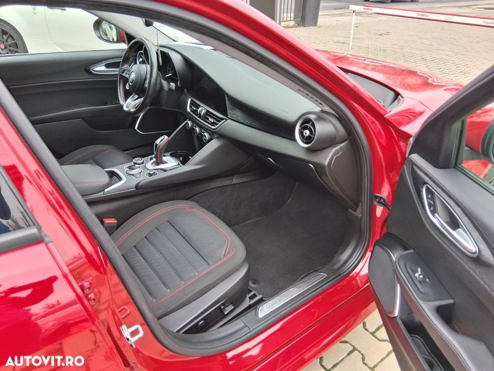 Alfa Romeo Giulia - 7