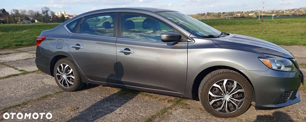 Nissan Sentra - 3