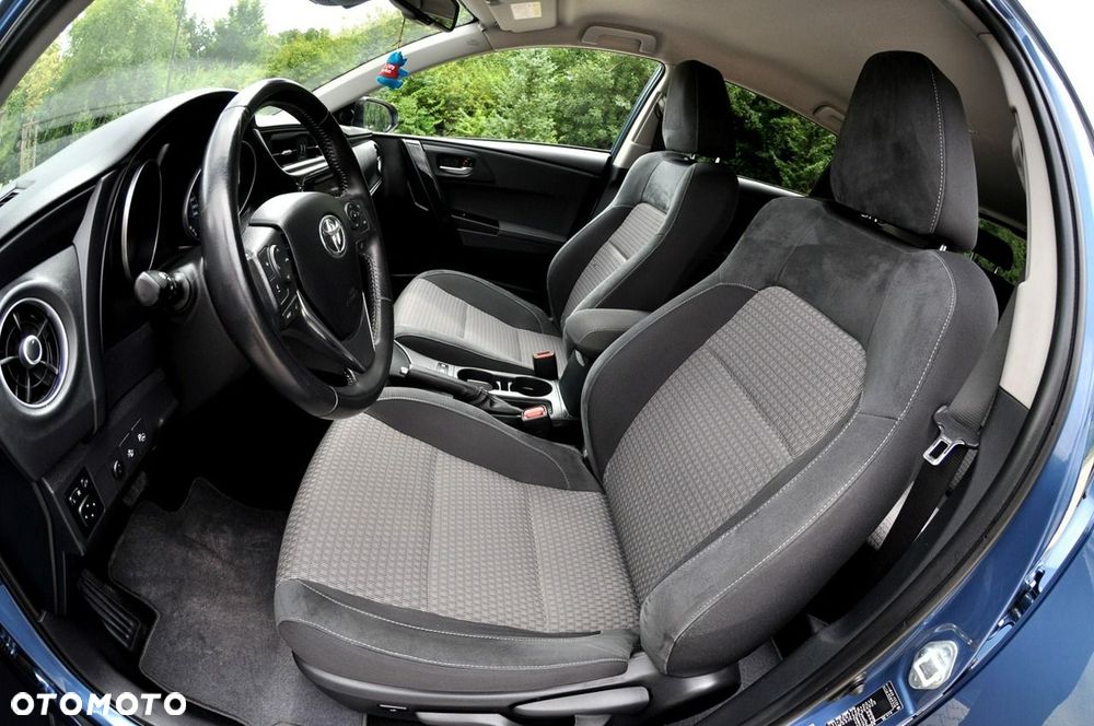 Toyota Auris - 8