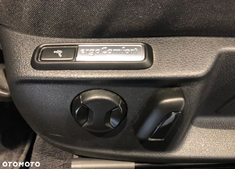 Volkswagen Passat Variant 2.0 TDI SCR Comfortline - 17