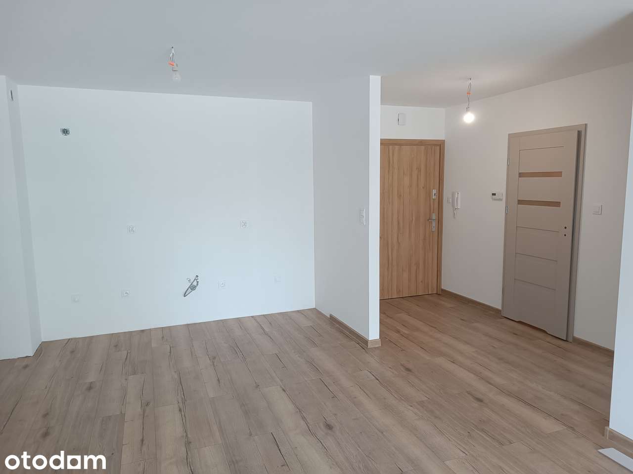Mieszkanie na parterze z balkonem gotowe do zamieszkania !!