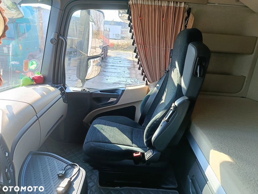 Mercedes-Benz Actros - 5