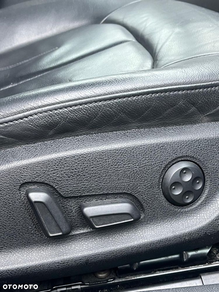 Audi A6 Avant 2.0 TDI DPF multitronic - 25