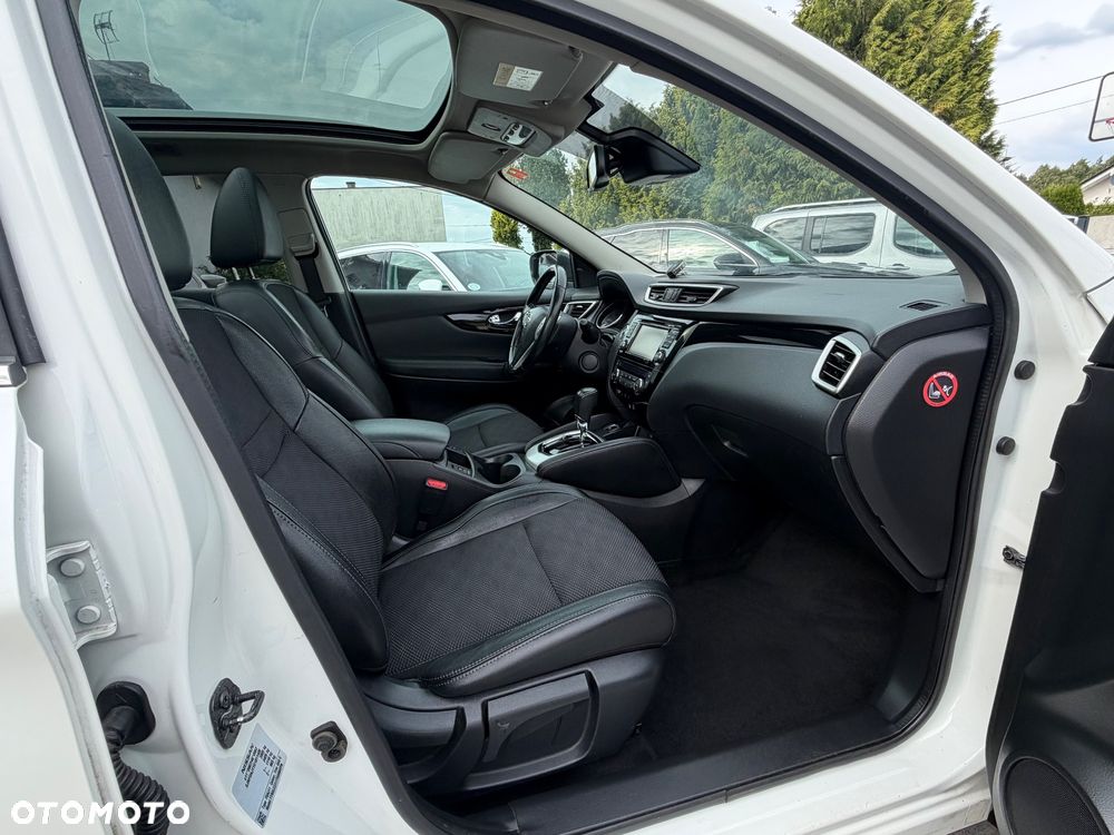Nissan Qashqai 1.6 DCi Tekna Xtronic - 17