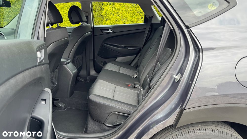 Hyundai Tucson 1.6 GDI BlueDrive GO 2WD - 33