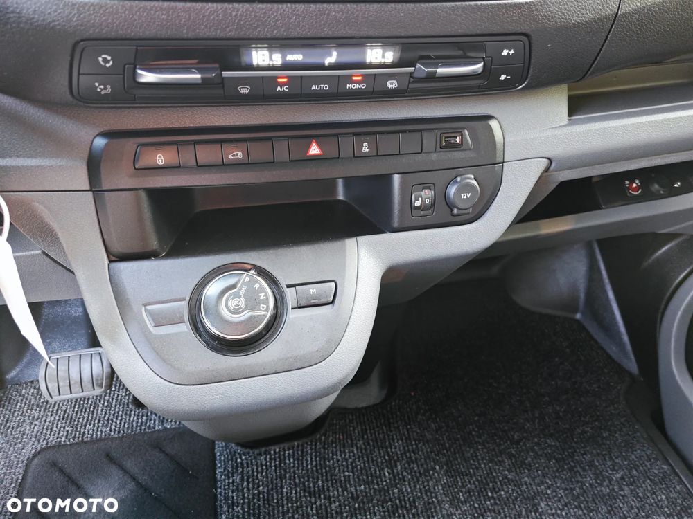 Peugeot EXPERT L2H1 LONG AUTOMAT 2.0 180KM DUŻY SERWIS - 18