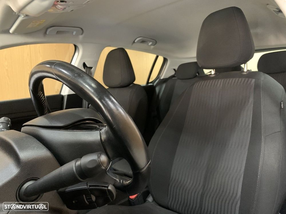 Peugeot 308 - 25