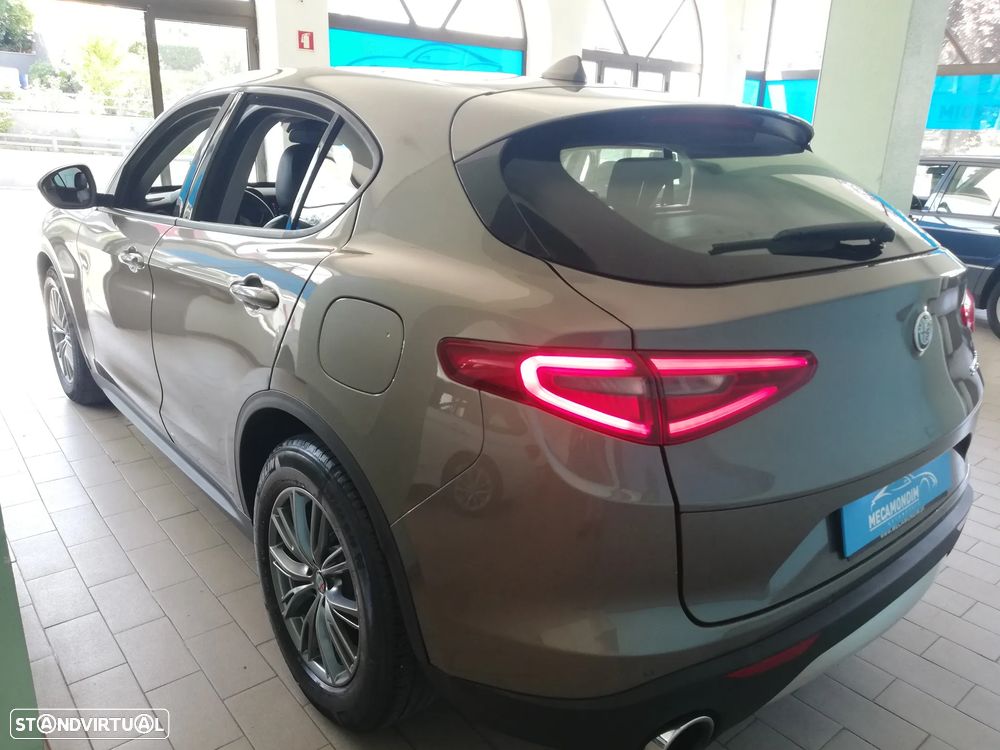 Alfa Romeo Stelvio 2.2 16V AT8 Executive - 7
