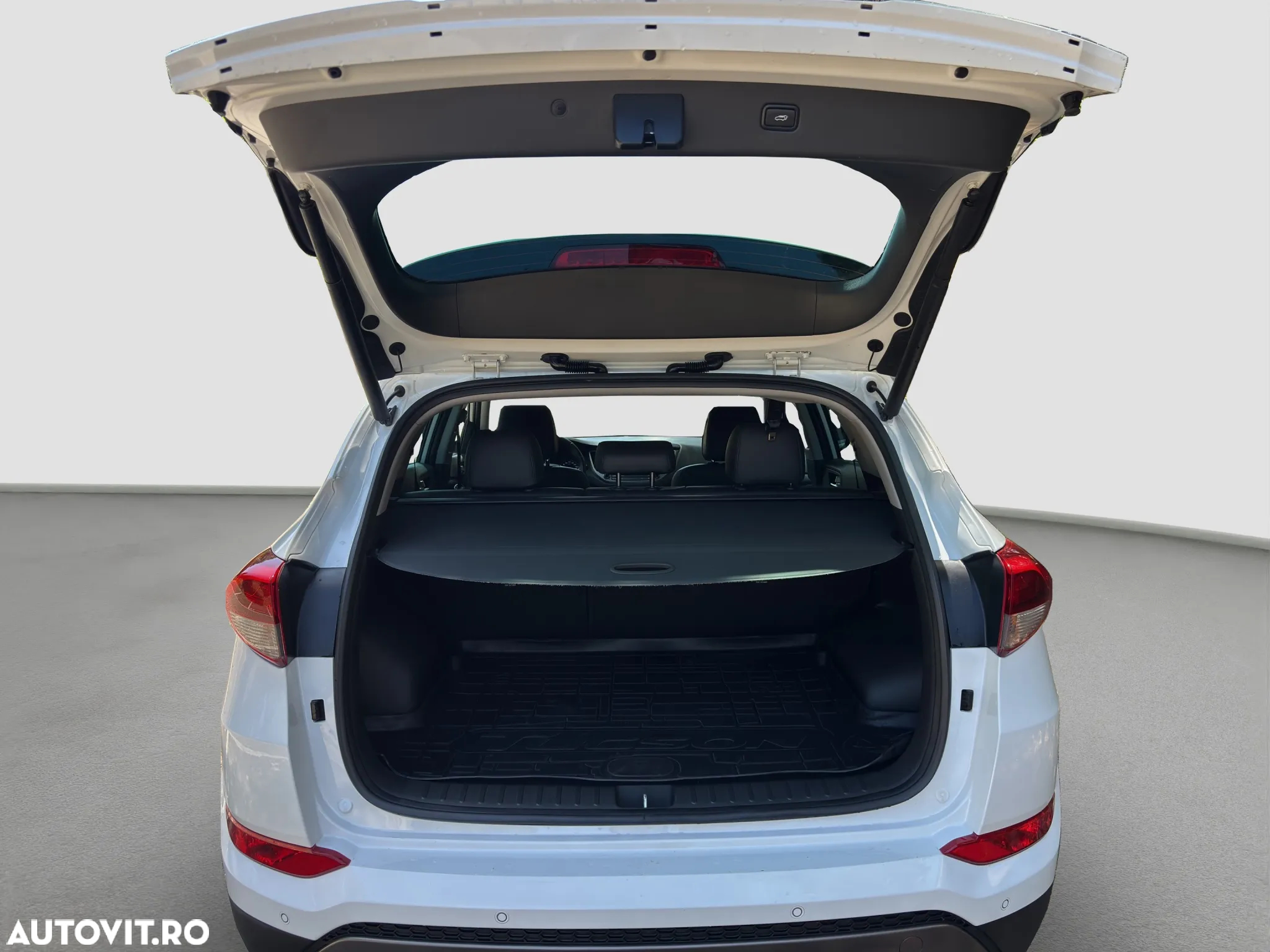 Hyundai Tucson 2.0 CRDI 4WD Automatik Premium - 20