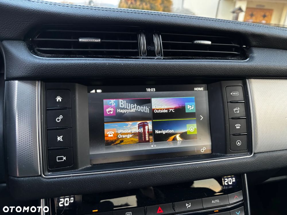 Jaguar XF 35t Prestige - 16