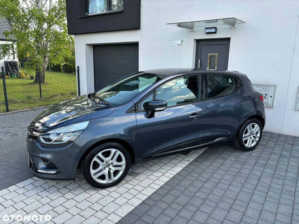 Renault Clio 1.2 16V 75 Life - 2