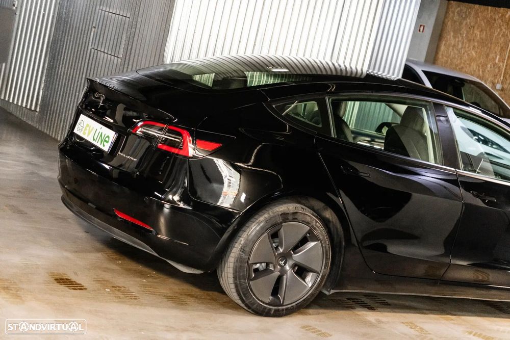Tesla Model 3 - 13