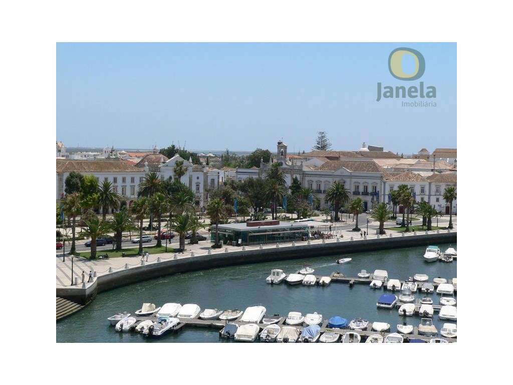 Lote para desenvolver construção para 12 fogos - Grande imagem: 3/3