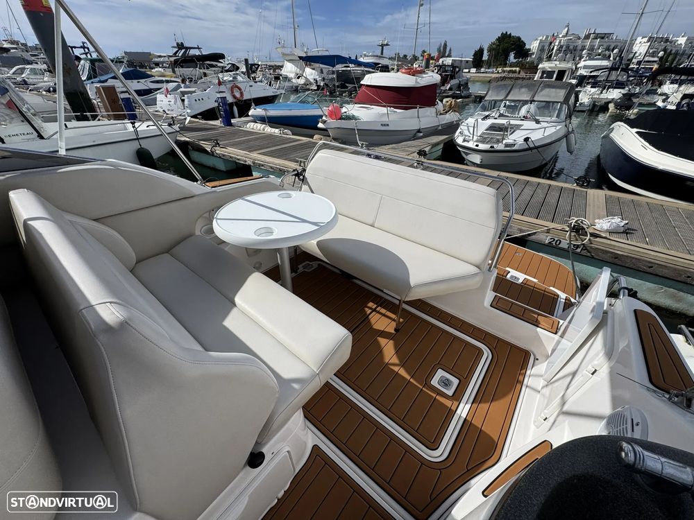 Regal 2665 Commodore - 9