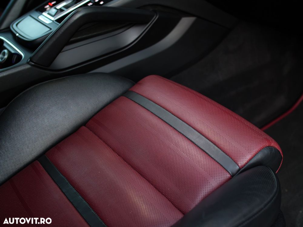 Porsche Cayenne - 24