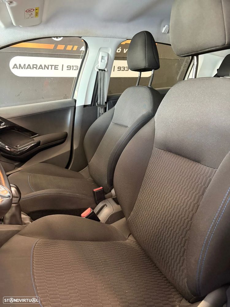 Peugeot 208 PureTech 82 Style - 10