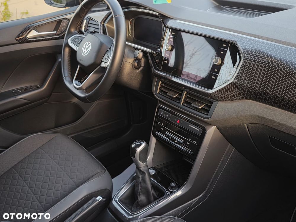 Volkswagen T-Cross - 12