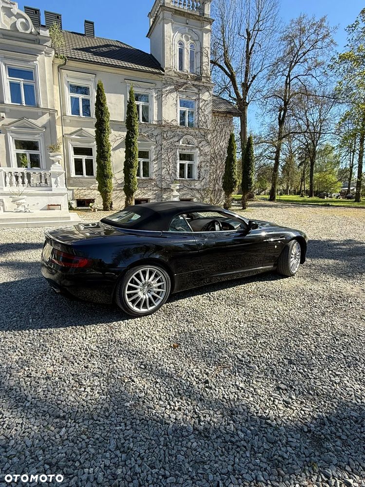 Aston Martin DB9 Standard - 5