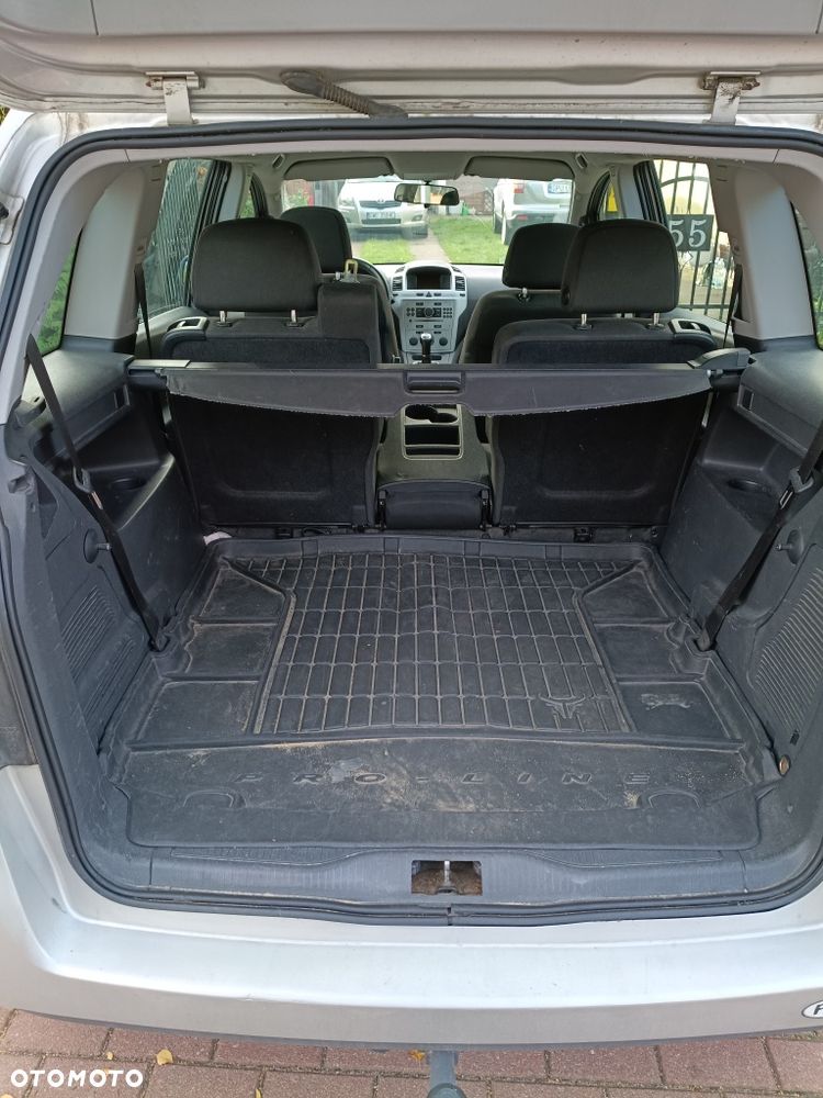 Opel Zafira - 4