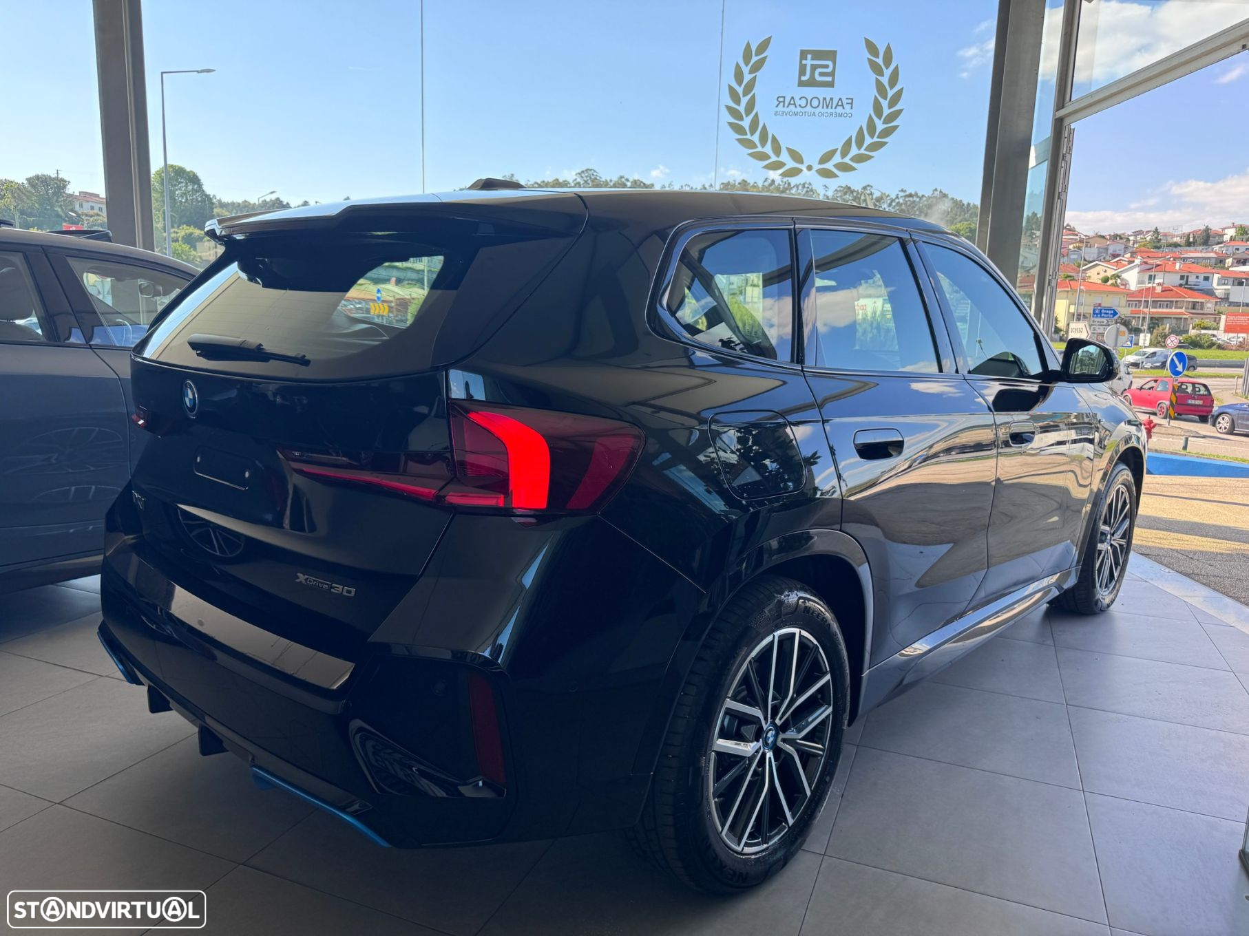 BMW iX1 xDrive30 Pack Desportivo M - 11