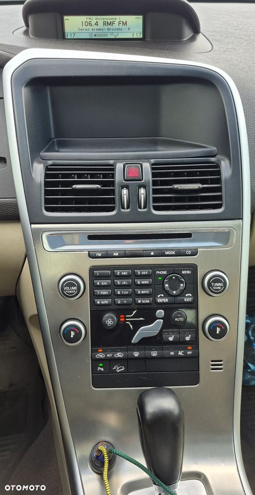 Volvo XC 60 D5 AWD - 8