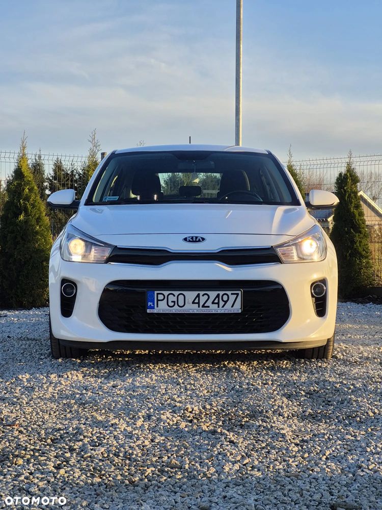 Kia Rio - 7