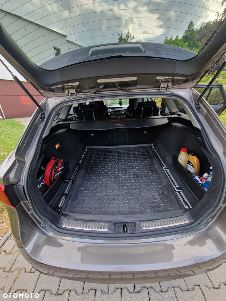 Toyota Avensis 2.0 D-4D Premium - 7