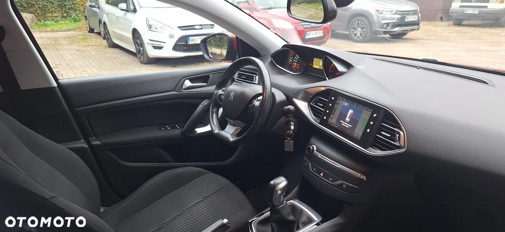 Peugeot 308 1.2 PureTech Allure S&S - 22