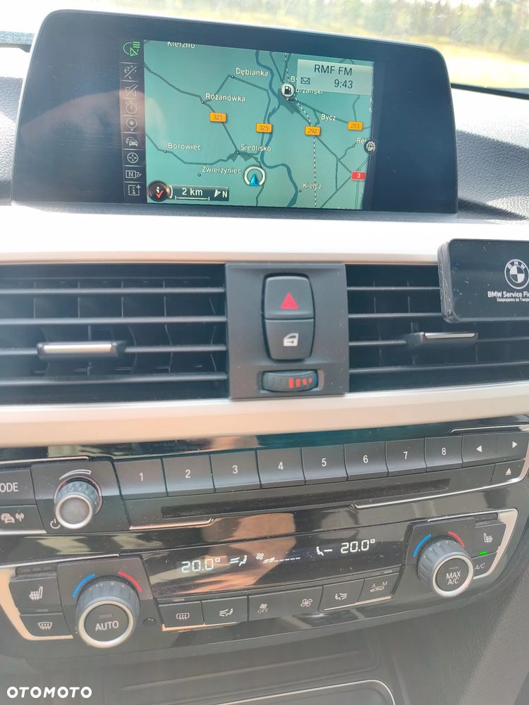 BMW Seria 3 318d Sport Line - 17