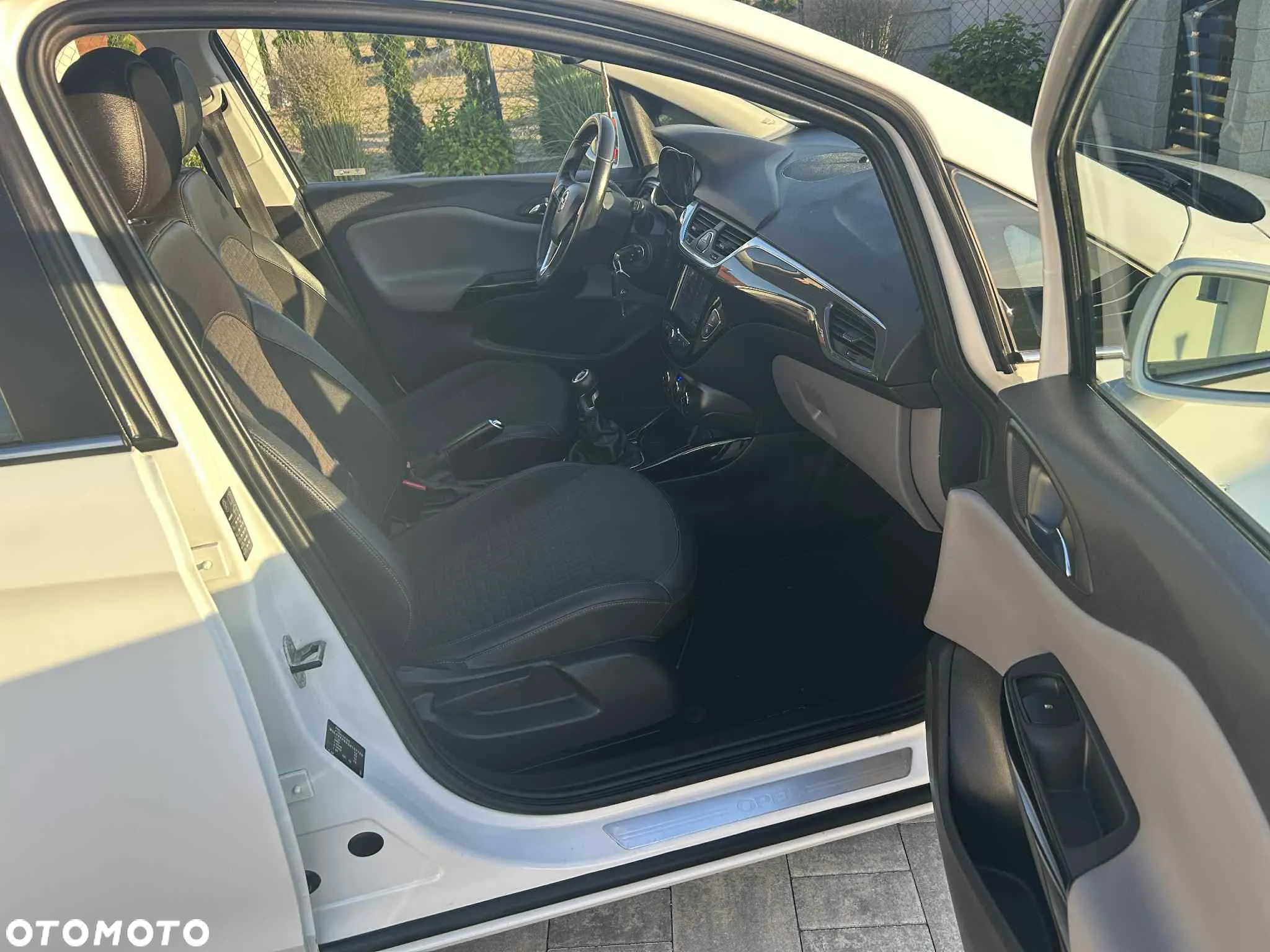 Opel Corsa 1.4 T Enjoy S&S - 21