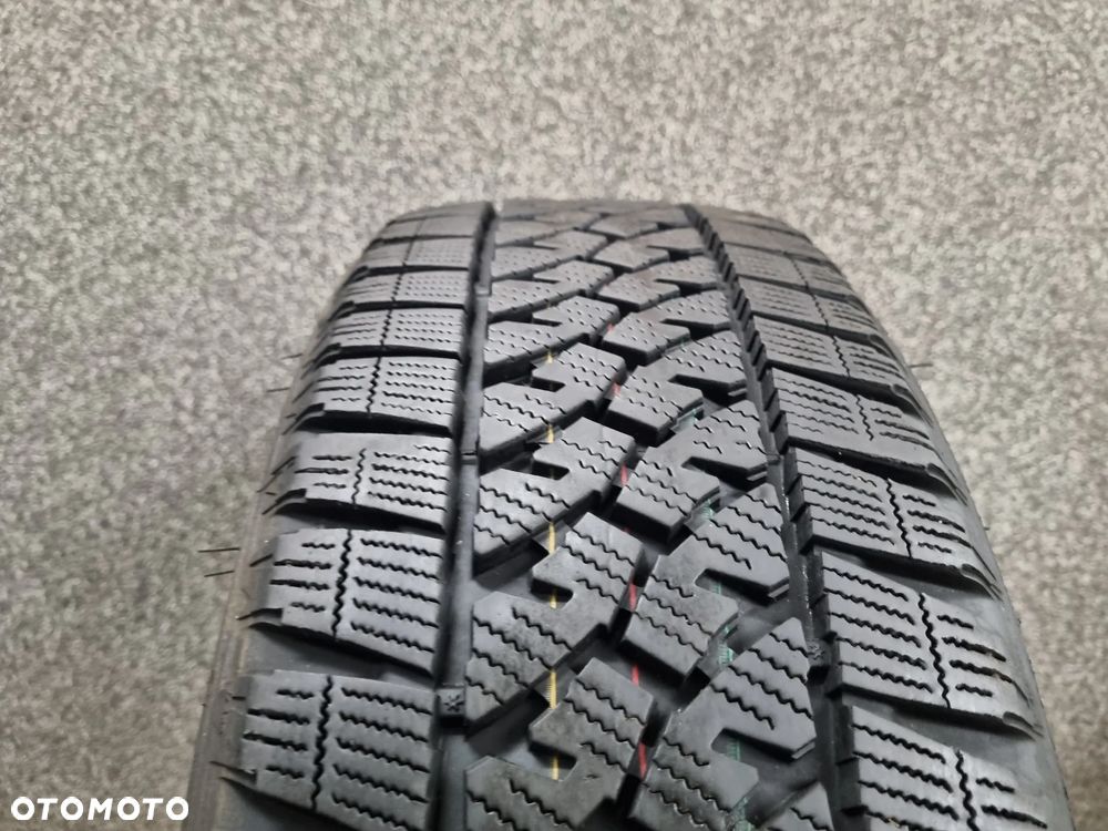 Bridgestone Blizzak W810 215/60/17C 104/102H 1szt. ŁADNA!!! - 2