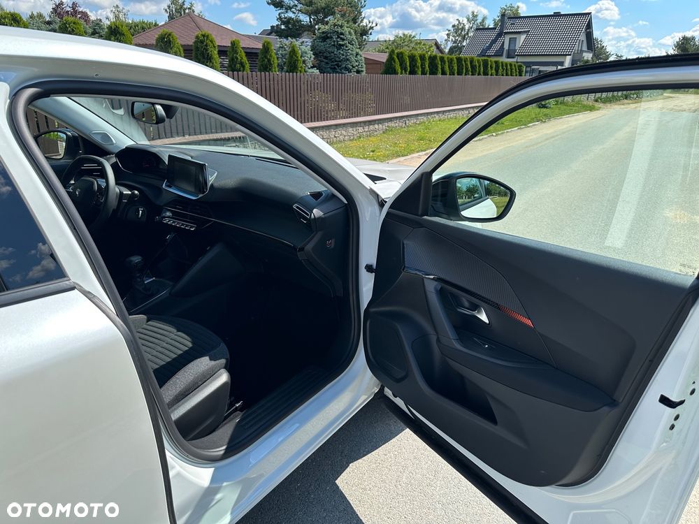 Peugeot 2008 PureTech 100 Allure - 19