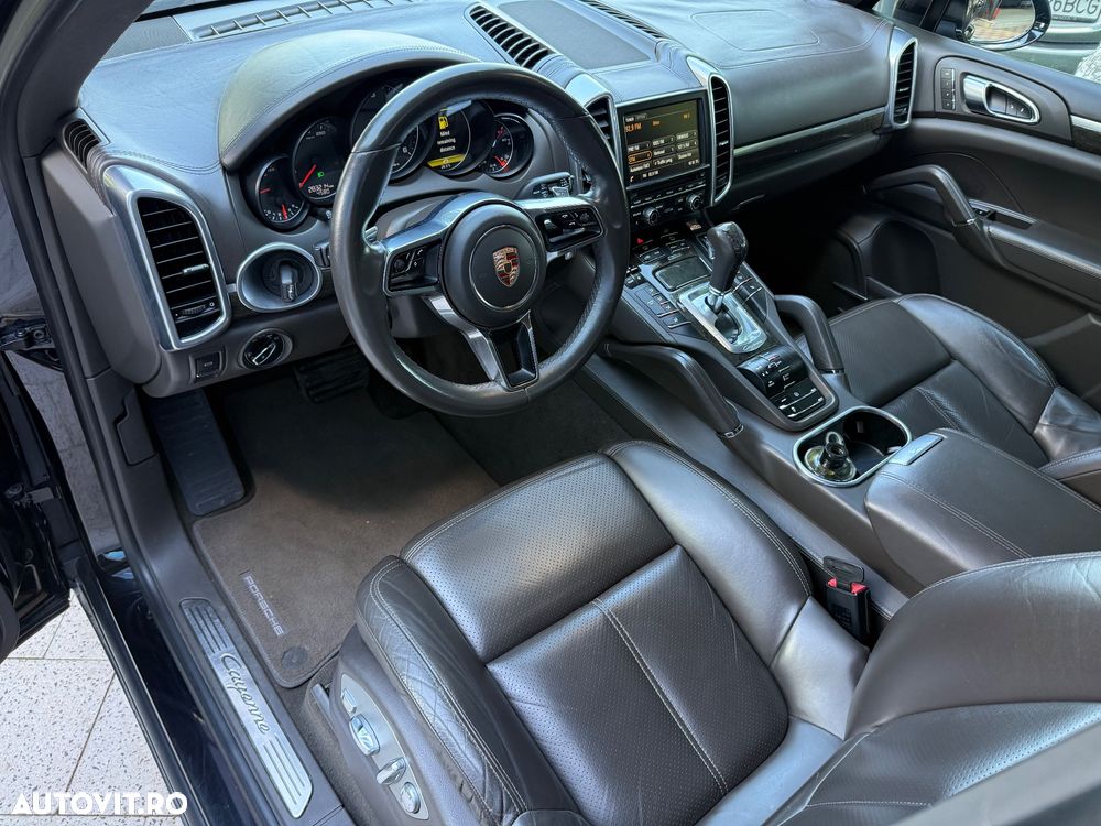 Porsche Cayenne Platinum Edition - 7