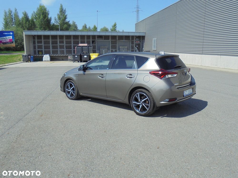 Toyota Auris - 2