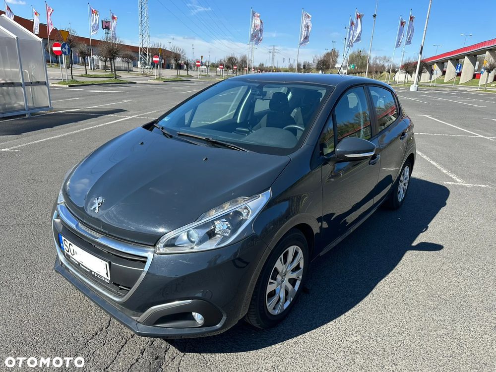 Peugeot 208 - 12