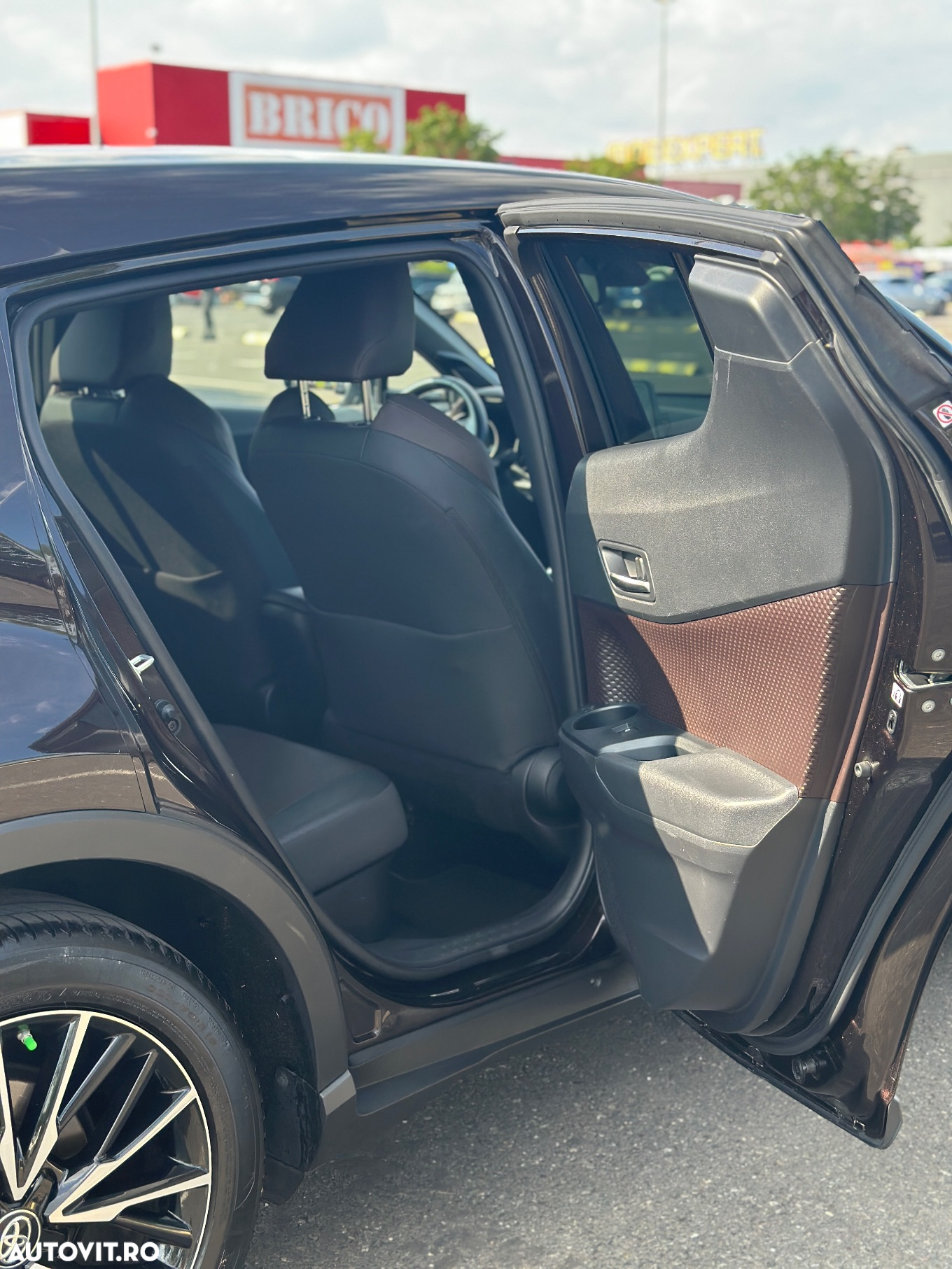 Toyota C-HR 1.8 HSD 4x2 CVT C-lassy LED - 13