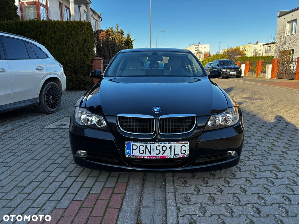 BMW Seria 3 318i - 5